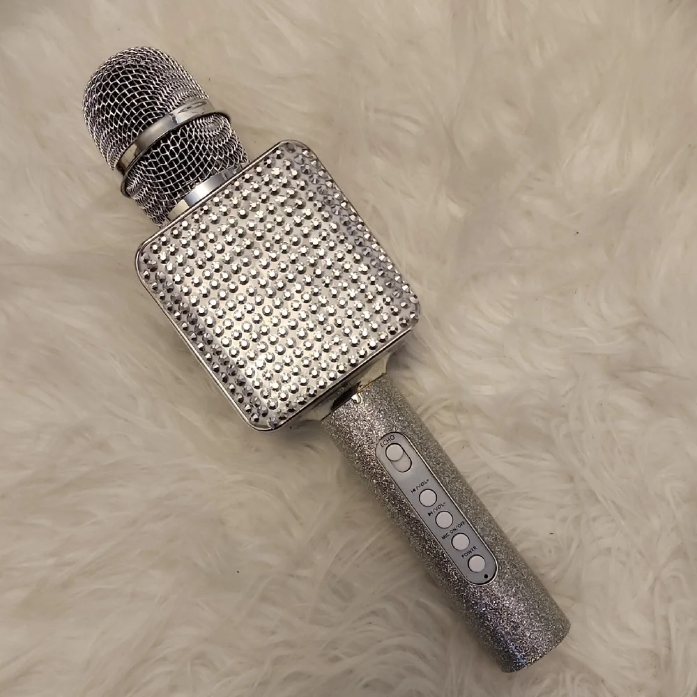 Bluetooth Karaoke Microphone - Silver